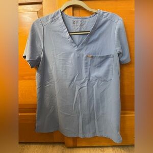 FIGS Catarina 1 pocket scrub top in heather indigo